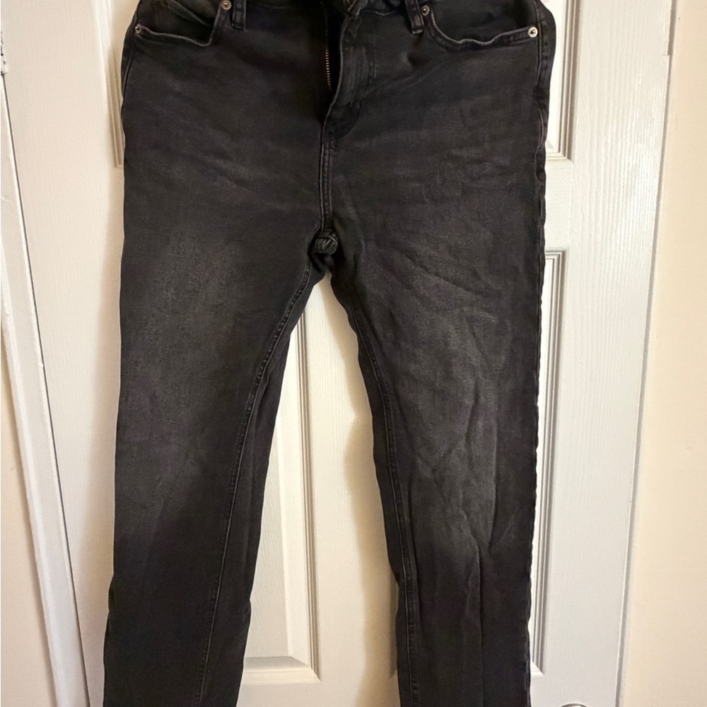 Classic mode of one men’s jeans